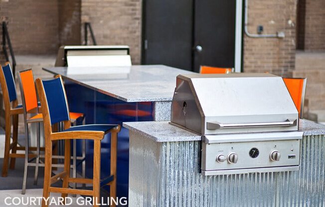 Outdoor Grilling Station at 275 on the Park, St. Louis, MO