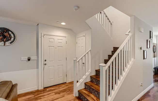 BEAUTIFUL 3 BEDROOM, 2.5 BATH IN HENDERSON!