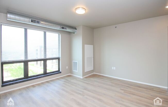 Studio, 1 bath, 558 sqft, $925, Unit 5521-5326