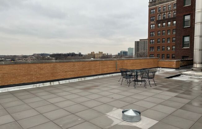 1 bed, 1 bath, 700 sqft, $1,985, Unit 429-402