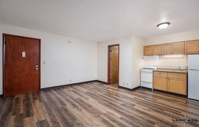 1215 S Dewey St Apartments