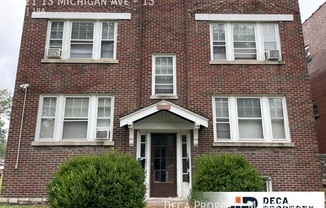 5321 1 S MICHIGAN AVE
