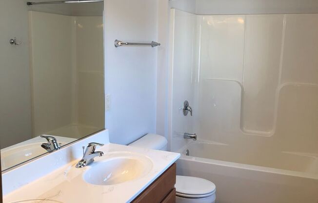 2 beds, 1.5 baths, 1,525 sqft, $1,595, Unit 2435 4