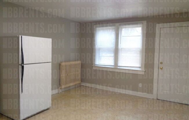 2 beds, 1 bath, $695