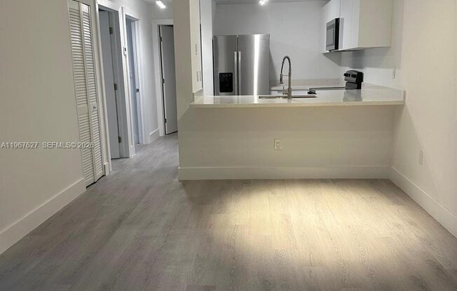 210 SW 11th St