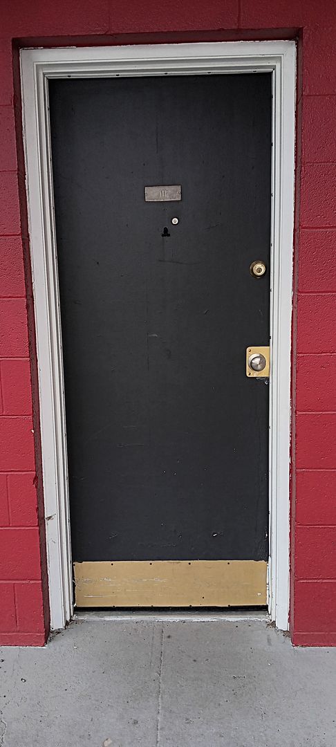 Studio, 1 bath, 350 sqft, $625, Unit 111