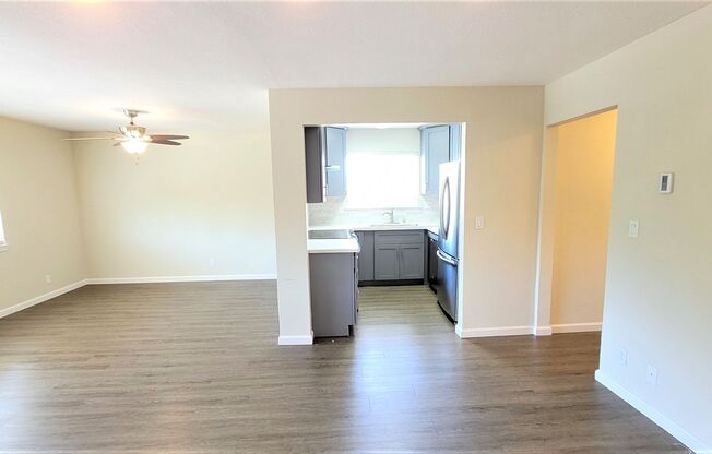 2 beds, 1 bath, $3,095, Unit 301