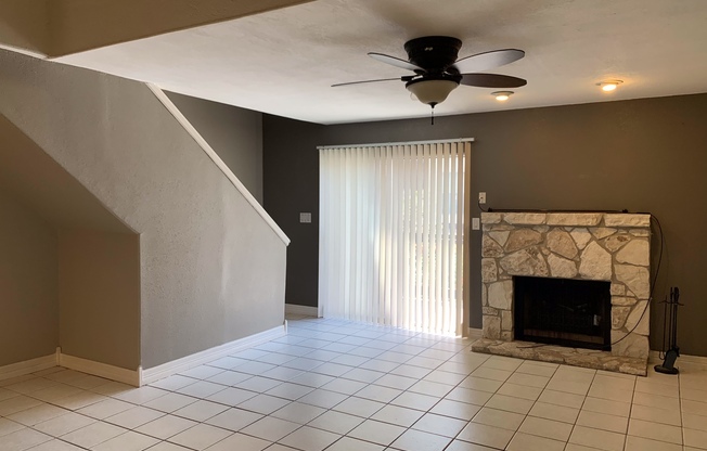 BEAUTIFUL 3 BR CONDO IN DESIRED GATED COMMUNITY - NORTH EAST ISD - CENTRALLY LOCATED - ABSOLUTELY NO PETS ALLOWED