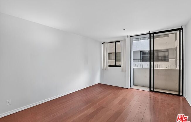 3 beds, 4 baths, 2,426 sqft, $6,995, Unit 309