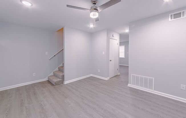 2 beds, 1.5 baths, 1,050 sqft, $1,550, Unit 15-2859