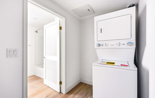2 beds, 2 baths, 1,037 sqft, $2,950, Unit 301