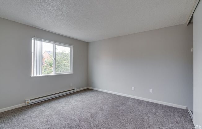 1 bed, 1 bath, 700 sqft, $1,175, Unit 31