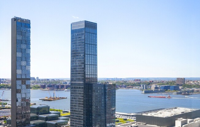 2 beds, 2 baths, $8,400, Unit PHD