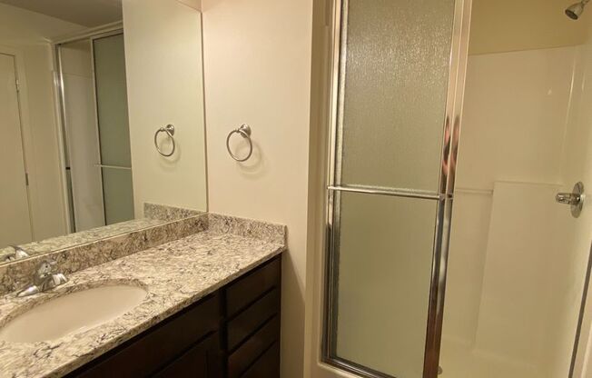1 bed, 1 bath, 611 sqft, $1,145, Unit 720
