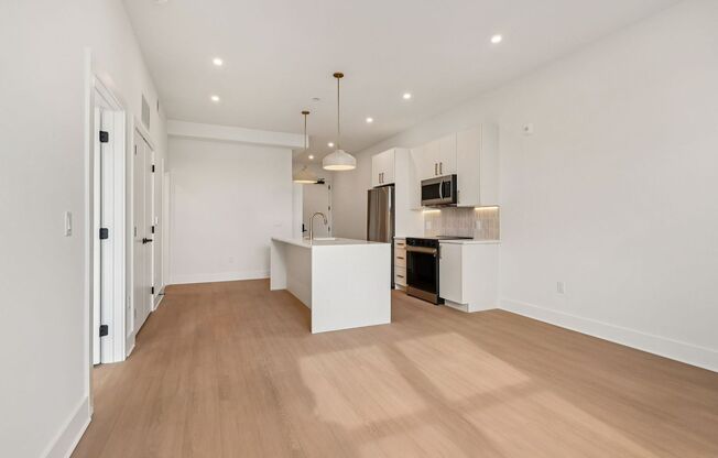1 bed, 1 bath, 720 sqft, $1,788, Unit 218