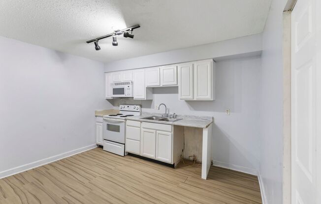 Studio, 1 bath, 462 sqft, $695, Unit 3520-F