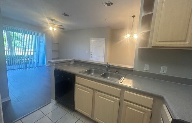 RIVERVIEW: Allegro Palms Community - Ground Floor 2B/1B  NO PETS