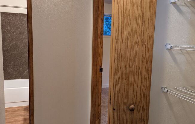 2 beds, 1 bath, 830 sqft, $2,000, Unit F301