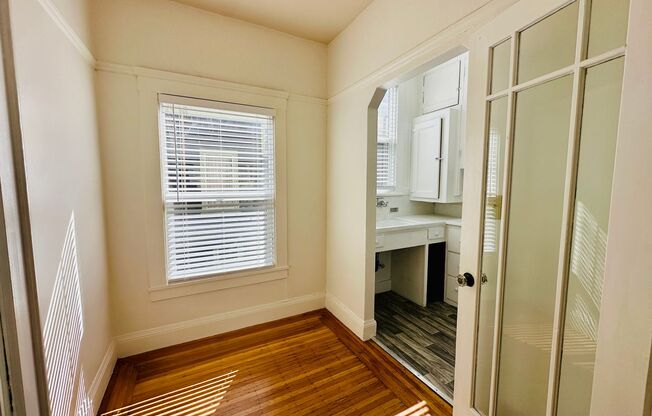 Studio, 1 bath, 350 sqft, $1,795, Unit Haste #16