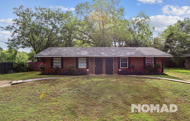 Charming 2BR Duplex in East Point