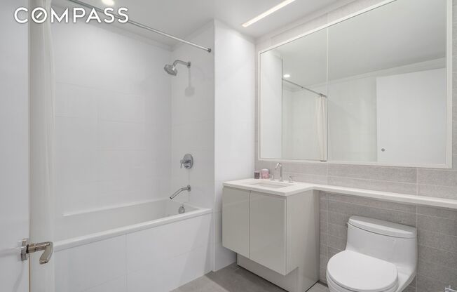 3 beds, 3.5 baths, 2,266 sqft, $16,500, Unit 10P