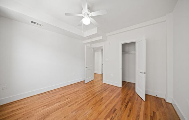 1 bed, 1 bath, 650 sqft, $1,899, Unit 811-403