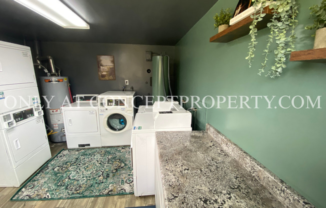 2 beds, 1 bath, 700 sqft, $1,249, Unit 37