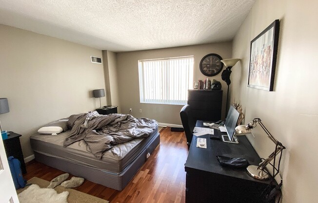 2 beds, 2 baths, 1,067 sqft, $4,750, Unit 1526