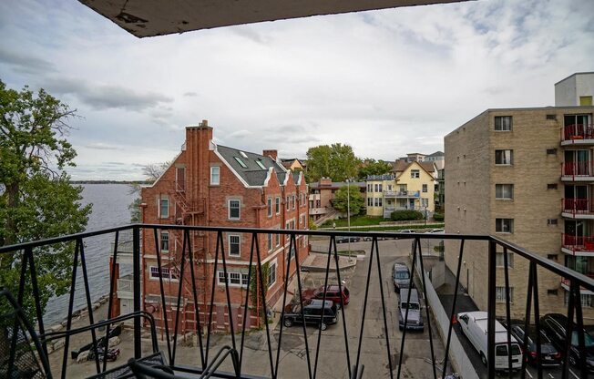 Surf and Surfside apartments and townhomes in Downtown Madison, WI. Fully Furnished, studio, one bedroom, 2 bedroom. Lake views. Managed by Wisconsin Management Company