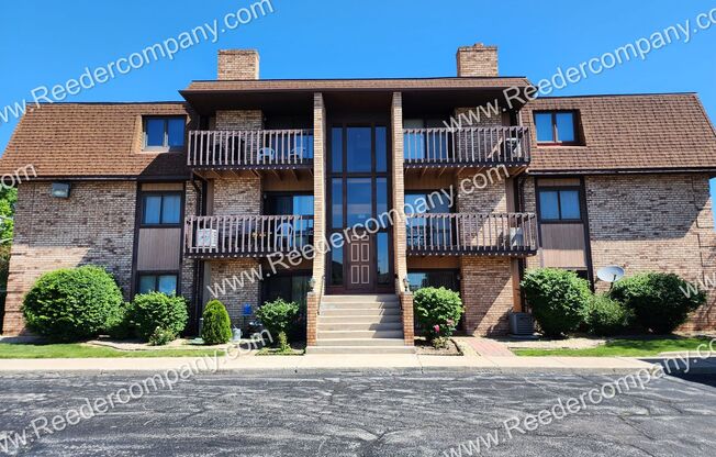 2 Bedroom / 1 Bath Condo
