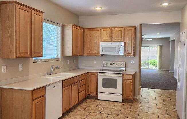 Freshly painted & all new carpeting - 3BR home in Age Restricted Solera @ Anthem