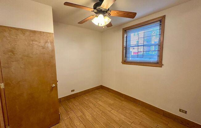 1 bed, 1 bath, 425 sqft, $1,655, Unit 233-G3