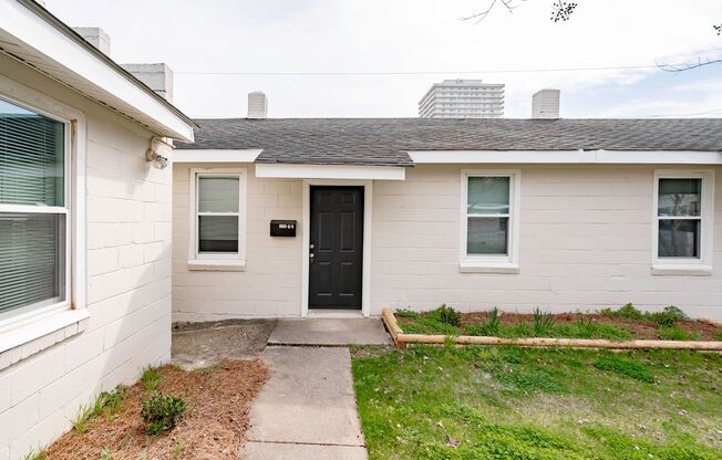 Charming Apartment Downtown Columbia - Housing Vouchers Accepted!