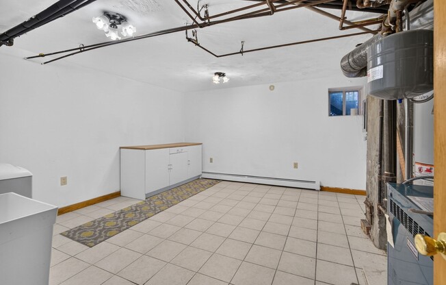 6 beds, 3 baths, 3,290 sqft, $6,500, Unit 0