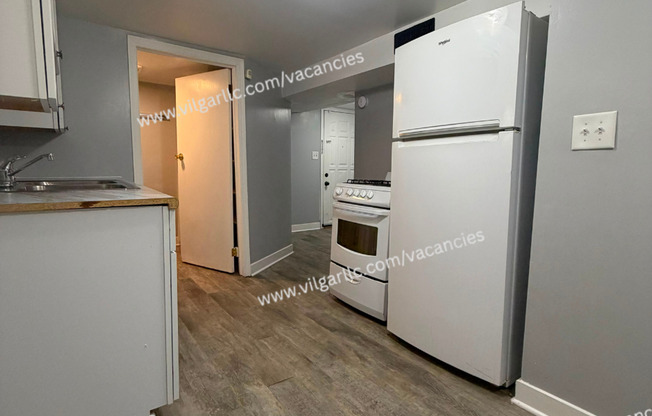SELLING - 4828 Melville Ave