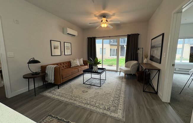 2 beds, 2 baths, 1,034 sqft, $1,950, Unit 4888-141