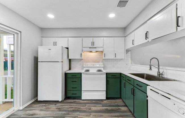 2302 INDIGO LN