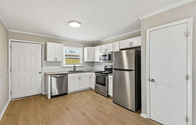 2 beds, 1 bath, 725 sqft, $1,250, Unit 90-3
