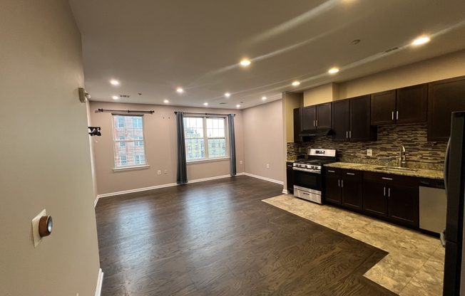1209 SMT AVE