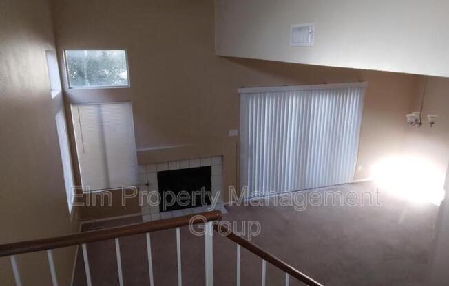 1727 COMSTOCK DR