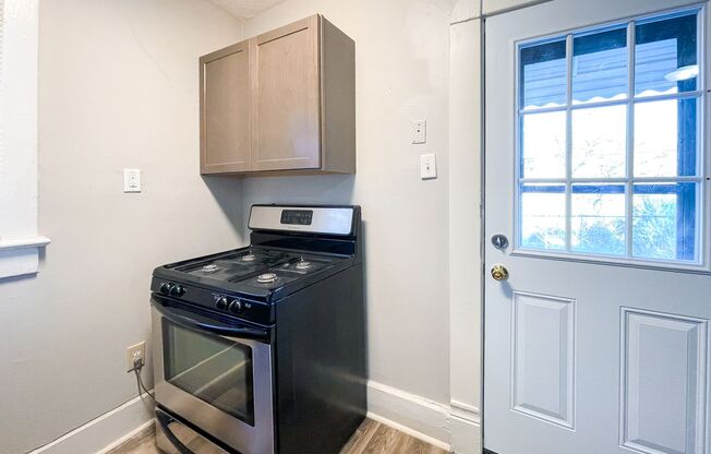 1 bed, 1 bath, 637 sqft, $850, Unit UNIT 4