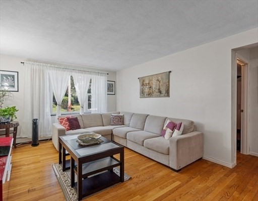 107 Spring St Apt 3-2
