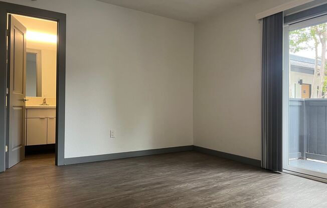 2 beds, 2 baths, 1,000 sqft, $3,110, Unit C078