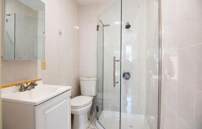 2 beds, 2 baths, 1,300 sqft, $3,300