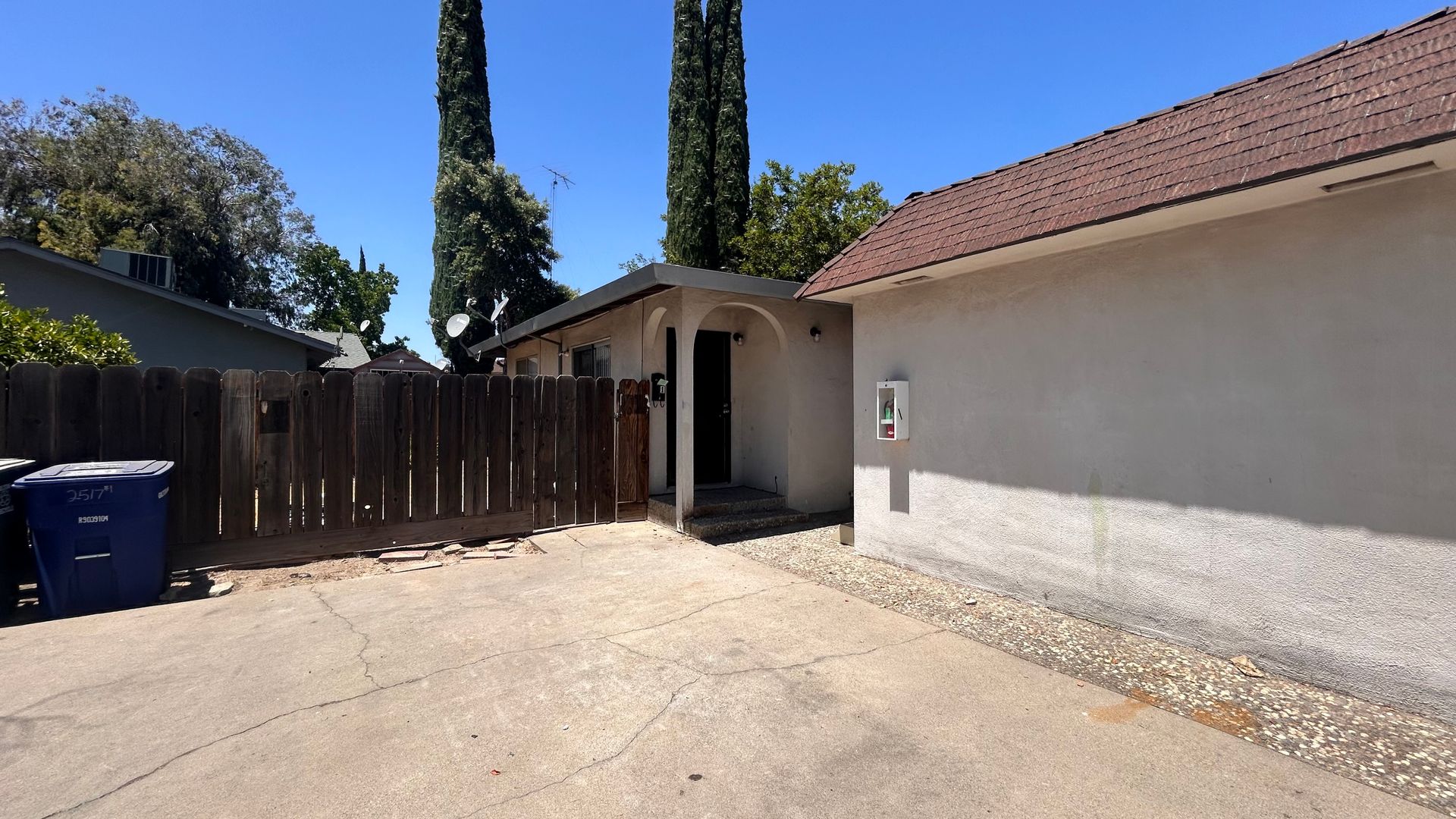 2517 Liberty Ct #1 - #3, Modesto