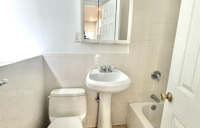 509 E 81 ST