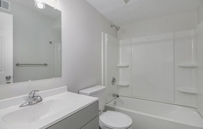 2 beds, 1 bath, 1,295 sqft, $1,400, Unit 4240 Norman Drive SE Apt 2