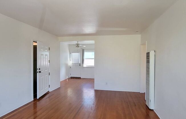 2218 CHATSWORTH BLVD