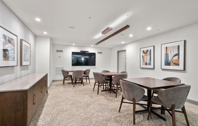 1 bed, 1 bath, 581 sqft, $2,850, Unit B706