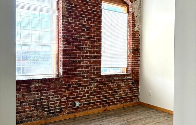 1 bed, 1 bath, 847 sqft, $1,600, Unit 5201
